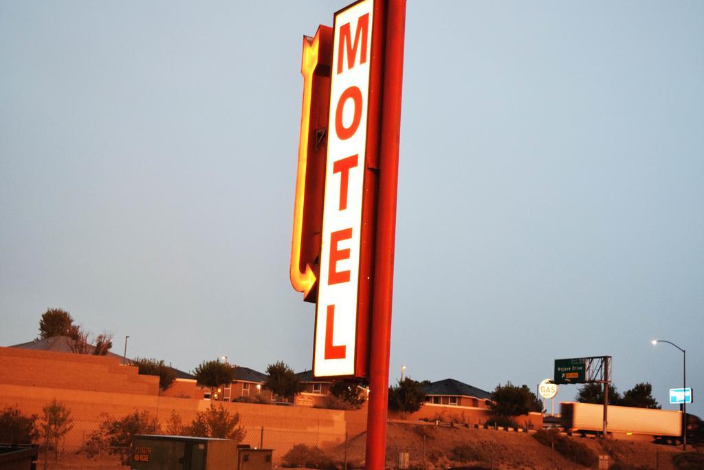 Mojave Inn Викторвил Екстериор снимка