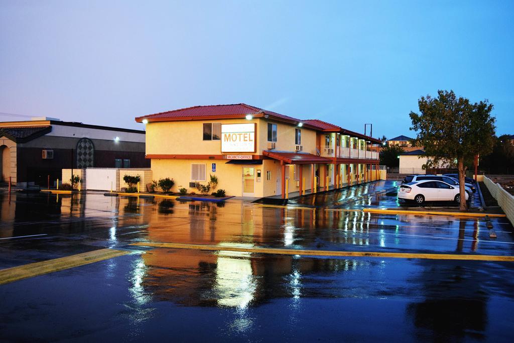 Mojave Inn Викторвил Екстериор снимка